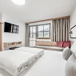 Montanara アパートホテル